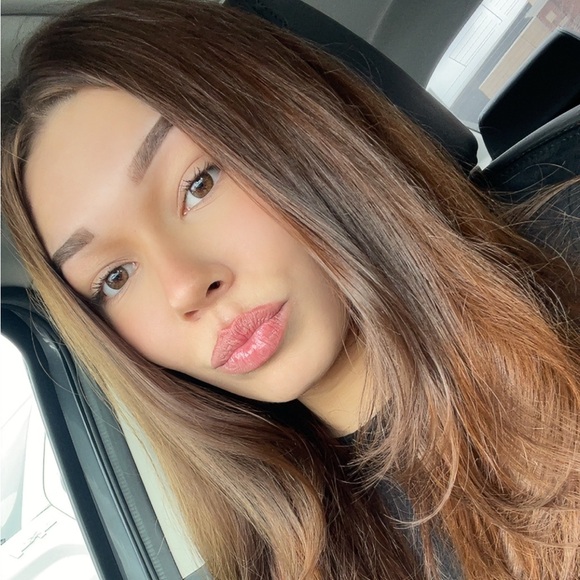 Meet your Posher, Kamaurie - Picture 1 of 1